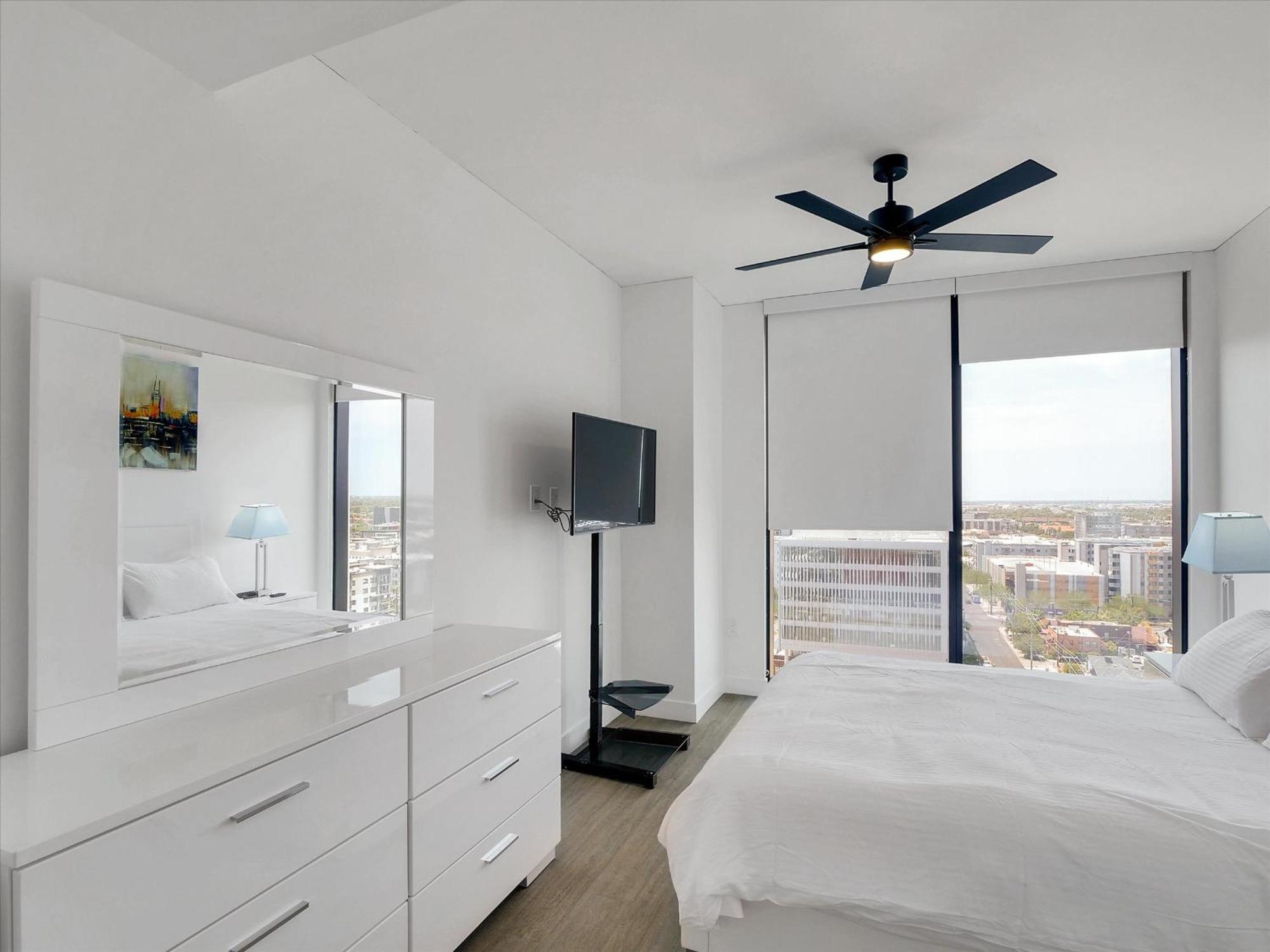 Global Luxury Suites At Downtown Phoenix Exterior photo