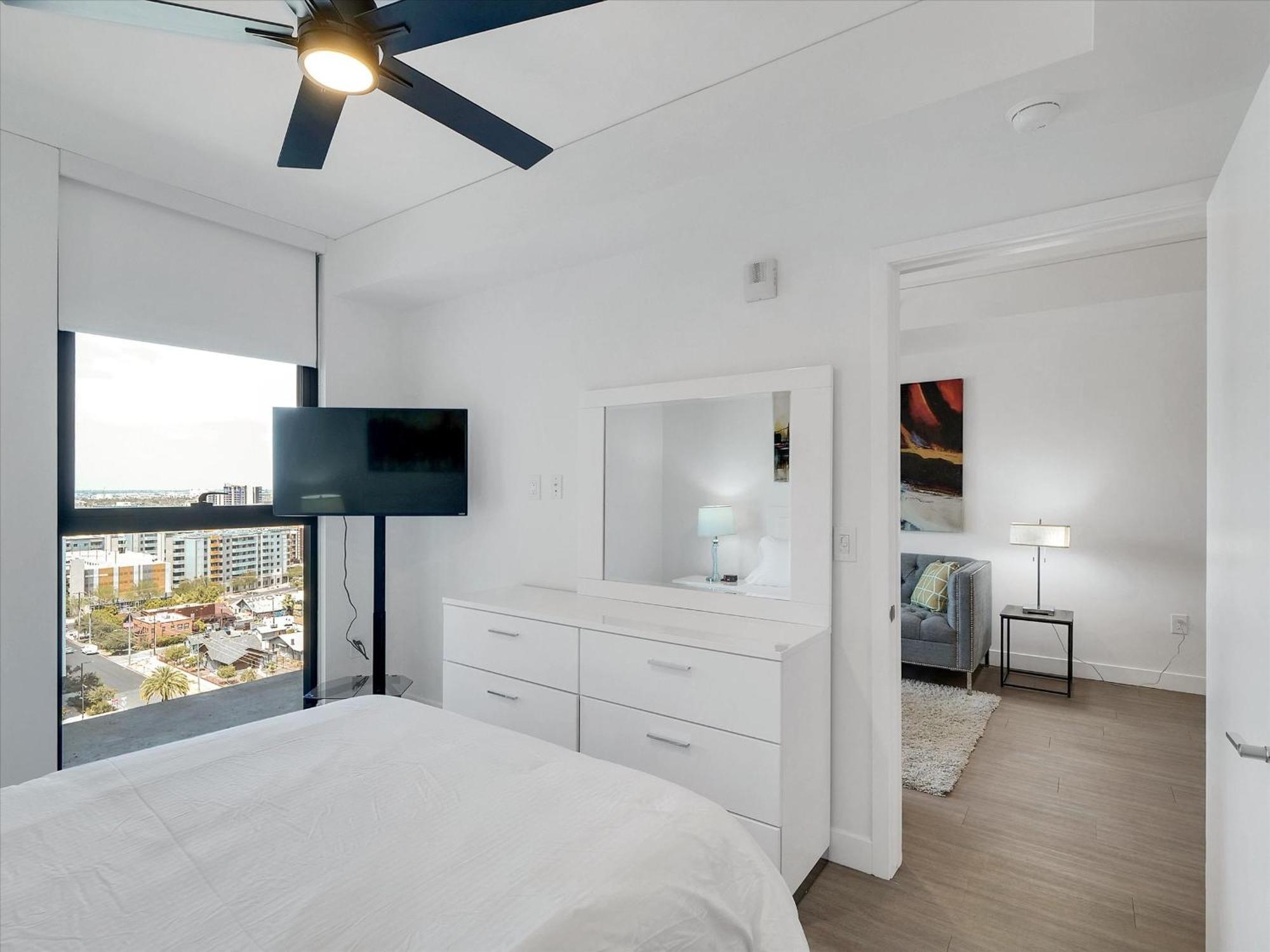 Global Luxury Suites At Downtown Phoenix Exterior photo