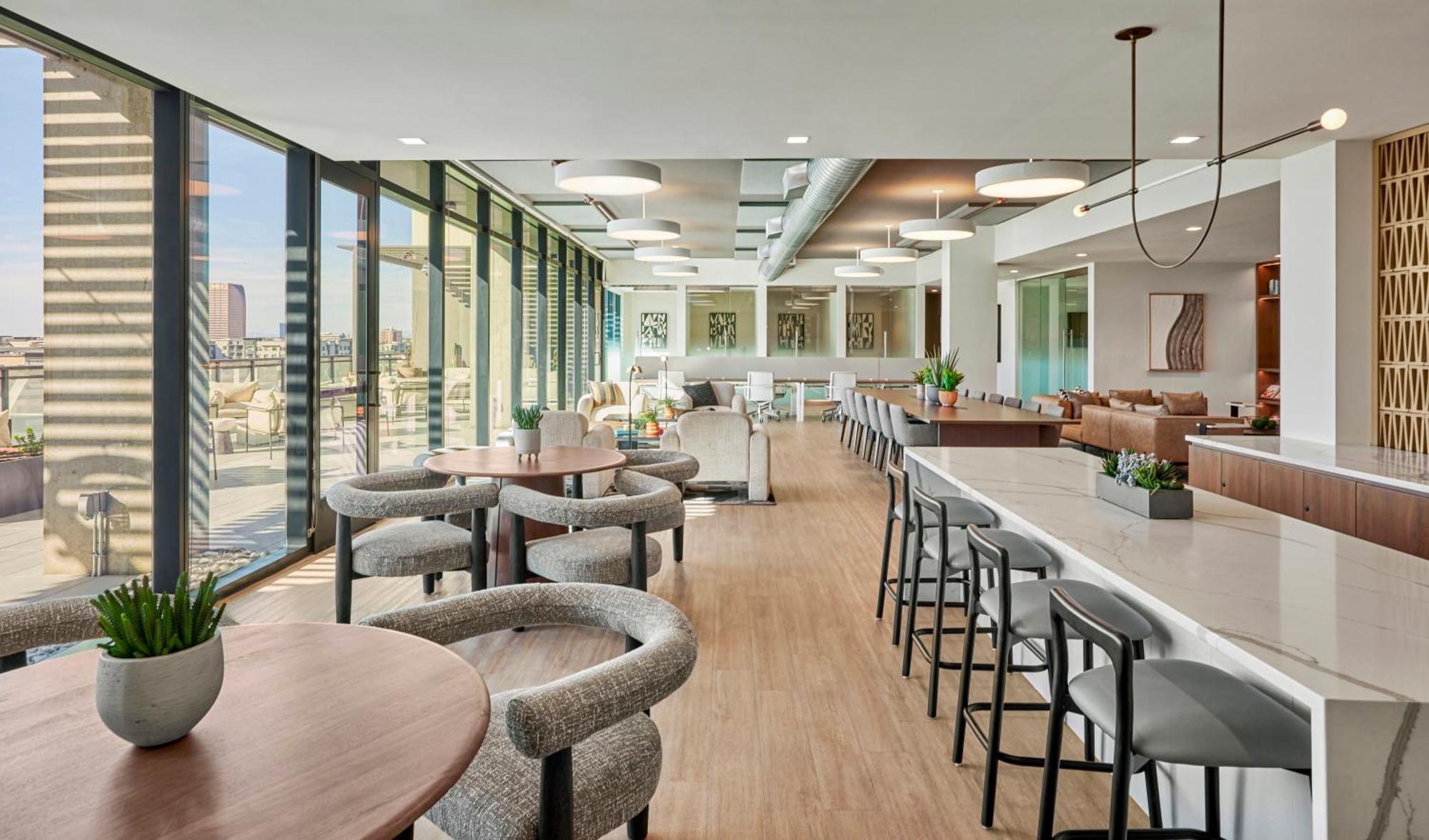 Global Luxury Suites At Downtown Phoenix Exterior photo